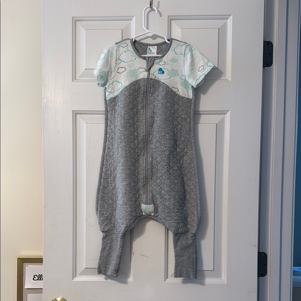 Love to dream sleep suit size 2